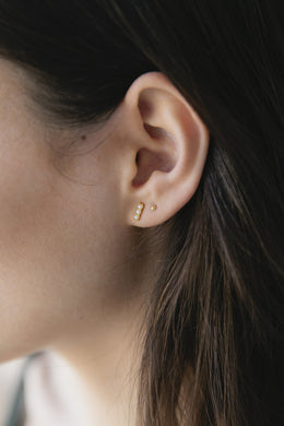 Sophie - Pearl Bar Studs, Silver