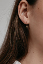 Sophie - Mini Rock Sleepers, Black Gold