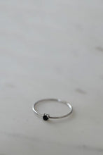 Sophie - Mini Rock Ring, Silver/ Black