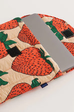 Baggu - Puffy Laptop Sleeve 16", Strawberry